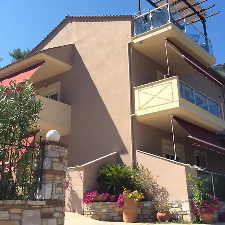 Maraki فندق Thimonia